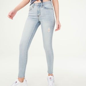 Aeropostale Light Wash High-Rise Jeggings